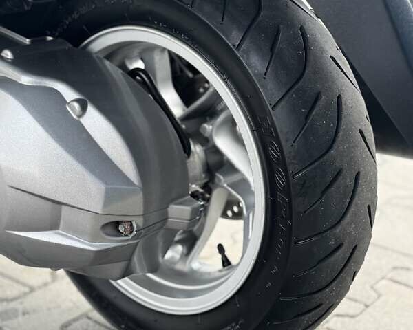 Красный Сузуки Burgman 400, объемом двигателя 0.4 л и пробегом 26 тыс. км за 3499 $, фото 19 на Automoto.ua