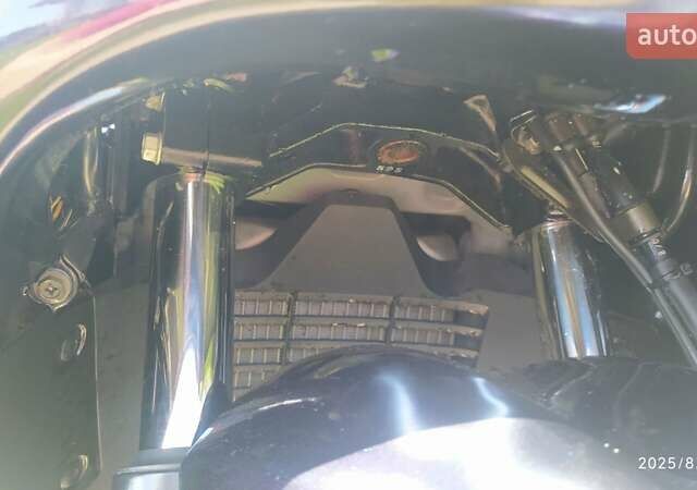 Синий Сузуки Burgman 400, объемом двигателя 0.39 л и пробегом 7 тыс. км за 2300 $, фото 16 на Automoto.ua