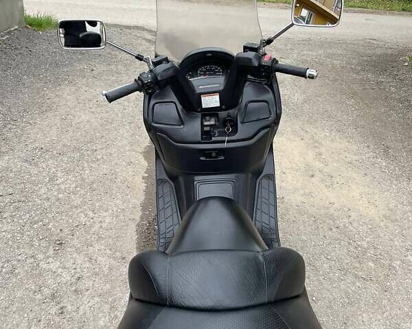 Синий Сузуки Burgman 400, объемом двигателя 0.4 л и пробегом 60 тыс. км за 1999 $, фото 6 на Automoto.ua