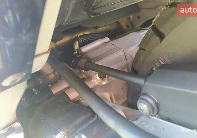Синий Сузуки Burgman 400, объемом двигателя 0.39 л и пробегом 7 тыс. км за 2300 $, фото 2 на Automoto.ua