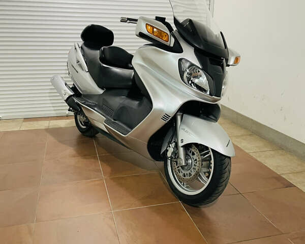 Сірий Сузукі Burgman AN 650, об'ємом двигуна 0.65 л та пробігом 44 тис. км за 4000 $, фото 5 на Automoto.ua