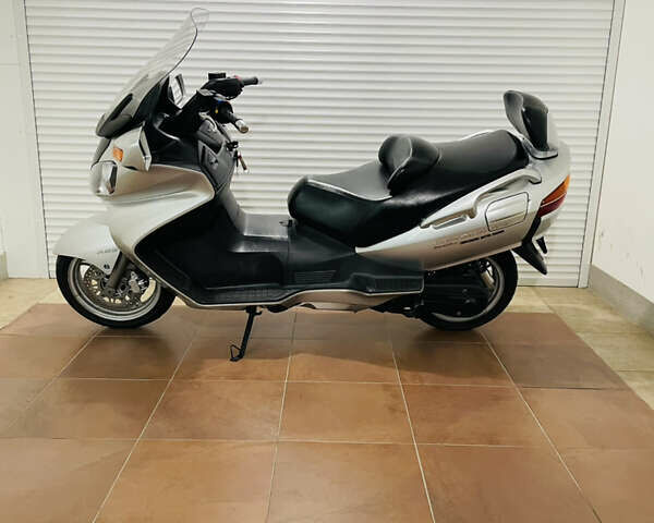Сірий Сузукі Burgman AN 650, об'ємом двигуна 0.65 л та пробігом 44 тис. км за 4000 $, фото 13 на Automoto.ua