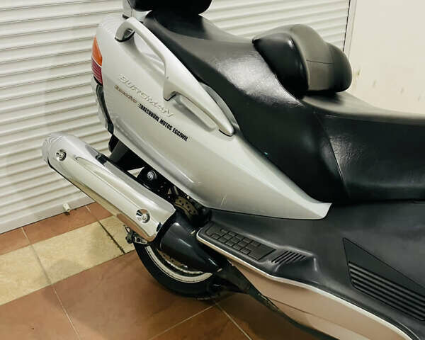 Сірий Сузукі Burgman AN 650, об'ємом двигуна 0.65 л та пробігом 44 тис. км за 4000 $, фото 10 на Automoto.ua