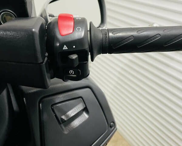 Сірий Сузукі Burgman AN 650, об'ємом двигуна 0.65 л та пробігом 44 тис. км за 4000 $, фото 24 на Automoto.ua