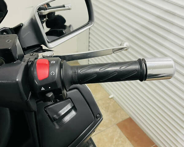 Сірий Сузукі Burgman AN 650, об'ємом двигуна 0.65 л та пробігом 44 тис. км за 4000 $, фото 21 на Automoto.ua