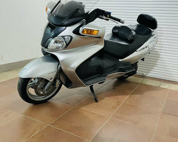 Сірий Сузукі Burgman AN 650, об'ємом двигуна 0.65 л та пробігом 44 тис. км за 4000 $, фото 17 на Automoto.ua