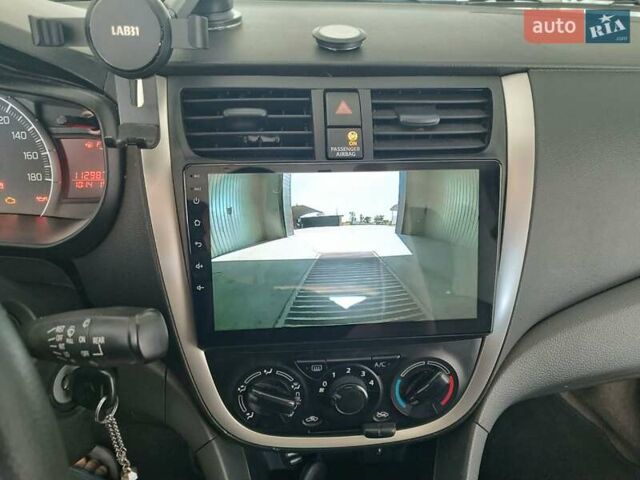 Черный Сузуки Celerio, объемом двигателя 1 л и пробегом 110 тыс. км за 11000 $, фото 2 на Automoto.ua