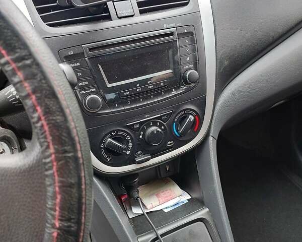 Серый Сузуки Celerio, объемом двигателя 1 л и пробегом 78 тыс. км за 7100 $, фото 7 на Automoto.ua