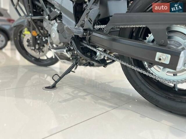 Сузуки DL 650, объемом двигателя 0.65 л и пробегом 1 тыс. км за 10352 $, фото 18 на Automoto.ua