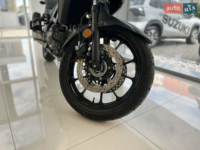 Сузуки DL 650, объемом двигателя 0.65 л и пробегом 1 тыс. км за 10352 $, фото 8 на Automoto.ua