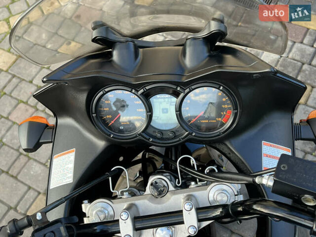 Серый Сузуки DL 650, объемом двигателя 0.65 л и пробегом 32 тыс. км за 5750 $, фото 7 на Automoto.ua