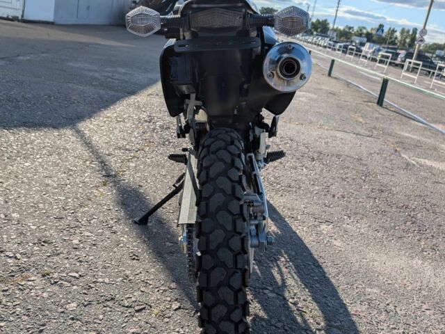 Сузуки DR-Z 400, объемом двигателя 0.4 л и пробегом 0 тыс. км за 7499 $, фото 6 на Automoto.ua