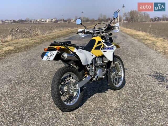 Желтый Сузуки DR-Z 400, объемом двигателя 0.4 л и пробегом 10 тыс. км за 8200 $, фото 5 на Automoto.ua