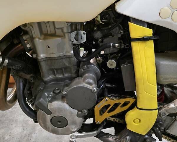 Желтый Сузуки DR-Z 400S, объемом двигателя 0.4 л и пробегом 24 тыс. км за 5200 $, фото 11 на Automoto.ua