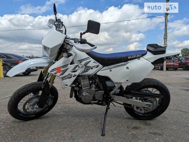 Белый Сузуки DR-Z 400SM, объемом двигателя 0 л и пробегом 3 тыс. км за 6599 $, фото 1 на Automoto.ua