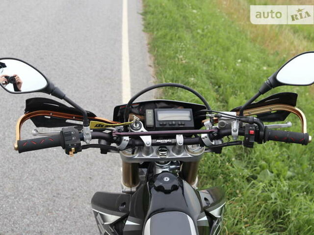 Черный Сузуки DR-Z 400SM, объемом двигателя 0.4 л и пробегом 37 тыс. км за 5000 $, фото 20 на Automoto.ua