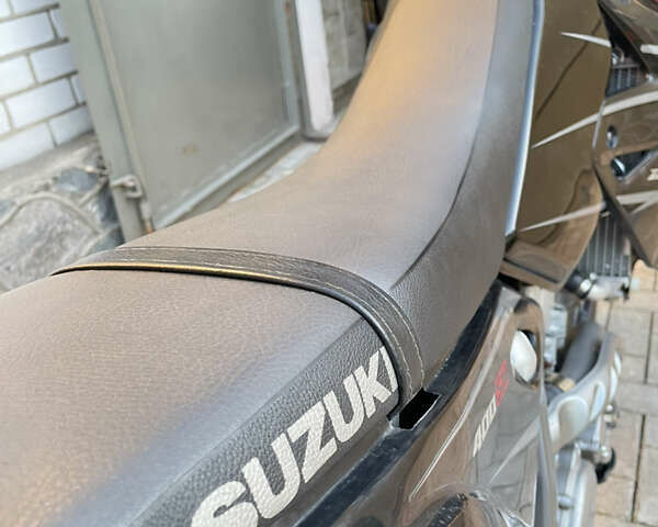 Черный Сузуки DR-Z 400SM, объемом двигателя 0.4 л и пробегом 23 тыс. км за 5200 $, фото 2 на Automoto.ua