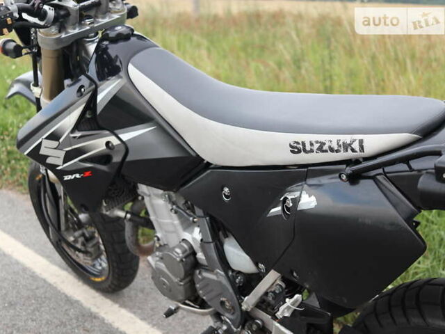 Черный Сузуки DR-Z 400SM, объемом двигателя 0.4 л и пробегом 37 тыс. км за 5000 $, фото 11 на Automoto.ua