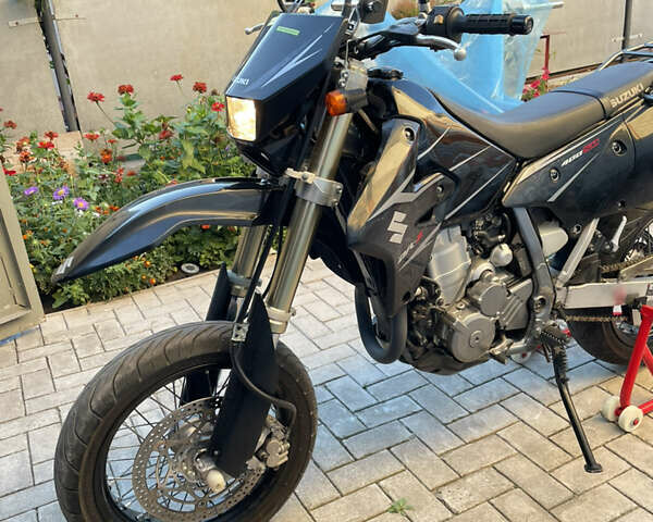 Черный Сузуки DR-Z 400SM, объемом двигателя 0.4 л и пробегом 23 тыс. км за 5200 $, фото 8 на Automoto.ua