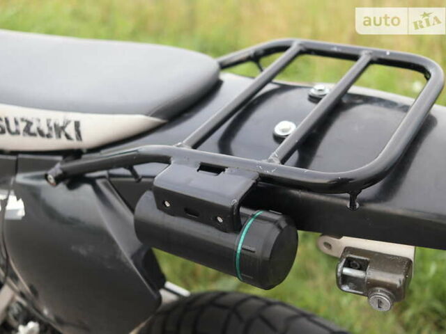 Черный Сузуки DR-Z 400SM, объемом двигателя 0.4 л и пробегом 37 тыс. км за 5000 $, фото 15 на Automoto.ua