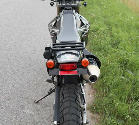 Черный Сузуки DR-Z 400SM, объемом двигателя 0.4 л и пробегом 37 тыс. км за 5000 $, фото 4 на Automoto.ua