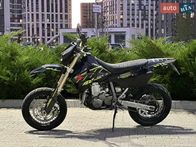 Черный Сузуки DR-Z 400SM, объемом двигателя 0.4 л и пробегом 53 тыс. км за 4300 $, фото 9 на Automoto.ua