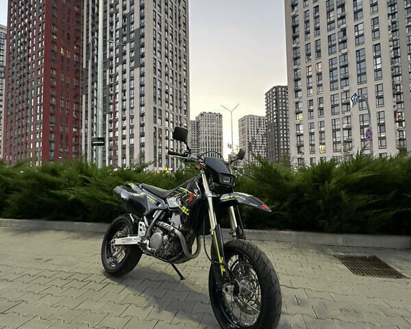 Чорний Сузукі DR-Z 400SM, об'ємом двигуна 0.4 л та пробігом 53 тис. км за 4650 $, фото 18 на Automoto.ua