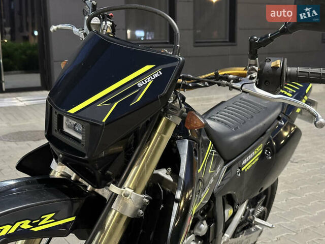 Черный Сузуки DR-Z 400SM, объемом двигателя 0.4 л и пробегом 53 тыс. км за 4300 $, фото 1 на Automoto.ua