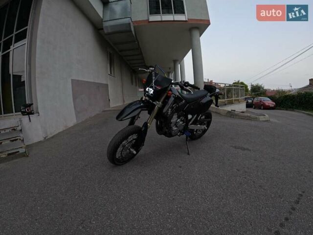 Черный Сузуки DR-Z 400SM, объемом двигателя 0.4 л и пробегом 4 тыс. км за 5300 $, фото 6 на Automoto.ua