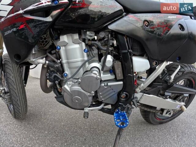 Черный Сузуки DR-Z 400SM, объемом двигателя 0.4 л и пробегом 4 тыс. км за 5300 $, фото 9 на Automoto.ua