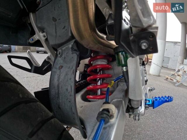 Черный Сузуки DR-Z 400SM, объемом двигателя 0.4 л и пробегом 4 тыс. км за 5300 $, фото 11 на Automoto.ua