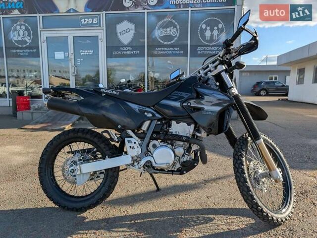 Черный Сузуки DR-Z 400SM, объемом двигателя 0.4 л и пробегом 7 тыс. км за 7499 $, фото 4 на Automoto.ua