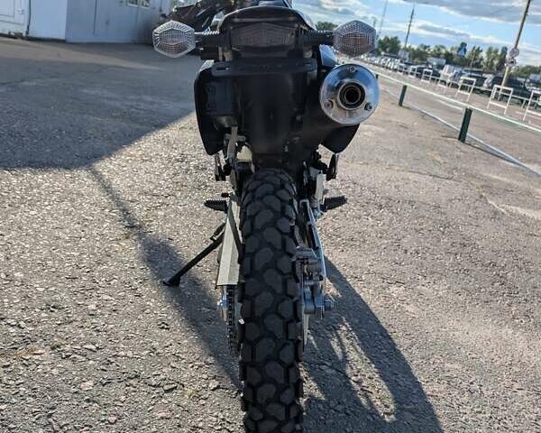 Черный Сузуки DR-Z 400SM, объемом двигателя 0.4 л и пробегом 7 тыс. км за 7499 $, фото 6 на Automoto.ua