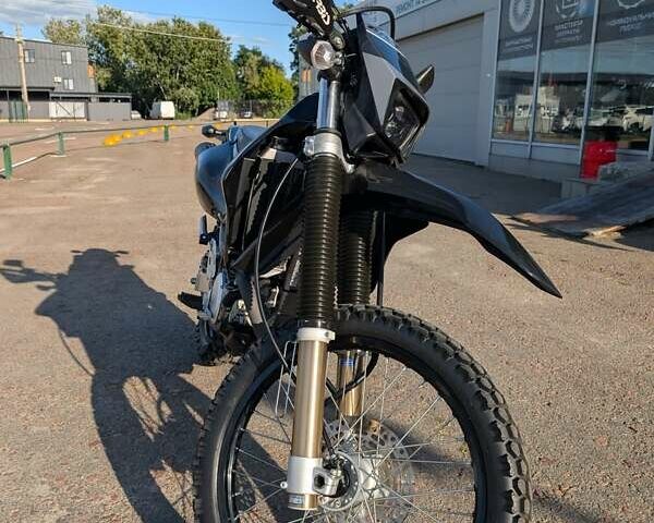 Черный Сузуки DR-Z 400SM, объемом двигателя 0.4 л и пробегом 7 тыс. км за 7499 $, фото 2 на Automoto.ua
