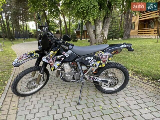 Сузуки DR-Z 400SM, объемом двигателя 0 л и пробегом 29 тыс. км за 4800 $, фото 2 на Automoto.ua