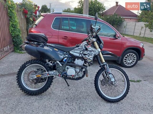 Сузуки DR-Z 400SM, объемом двигателя 0 л и пробегом 29 тыс. км за 6000 $, фото 6 на Automoto.ua