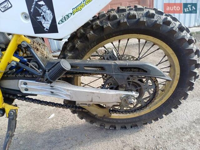 Желтый Сузуки DR 250, объемом двигателя 0.25 л и пробегом 43 тыс. км за 2000 $, фото 8 на Automoto.ua