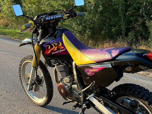 Сузуки DR 650, объемом двигателя 0 л и пробегом 35 тыс. км за 2799 $, фото 9 на Automoto.ua