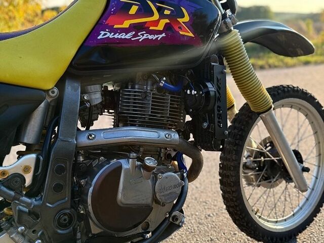 Сузуки DR 650, объемом двигателя 0 л и пробегом 35 тыс. км за 2799 $, фото 1 на Automoto.ua