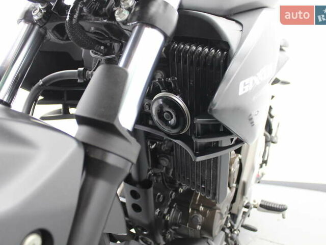 Черный Сузуки Gixxer 150, объемом двигателя 0.25 л и пробегом 20 тыс. км за 3100 $, фото 24 на Automoto.ua