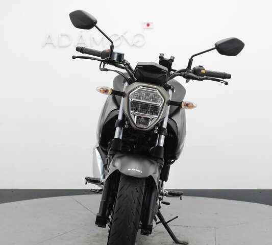 Черный Сузуки Gixxer 150, объемом двигателя 0.25 л и пробегом 20 тыс. км за 3100 $, фото 6 на Automoto.ua