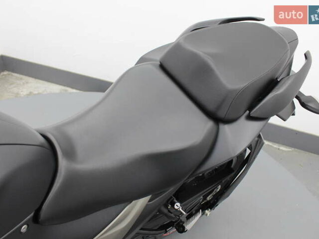 Черный Сузуки Gixxer 150, объемом двигателя 0.25 л и пробегом 20 тыс. км за 3100 $, фото 17 на Automoto.ua