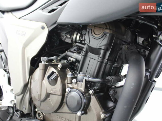 Черный Сузуки Gixxer 150, объемом двигателя 0.25 л и пробегом 20 тыс. км за 3100 $, фото 21 на Automoto.ua