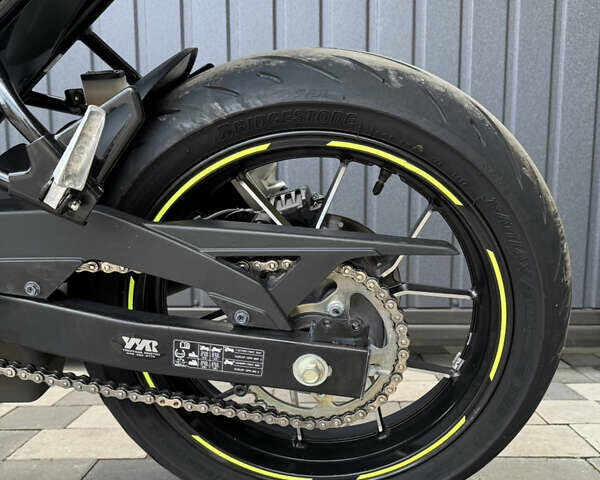 Синий Сузуки Gixxer 250, объемом двигателя 0.25 л и пробегом 8 тыс. км за 3500 $, фото 10 на Automoto.ua