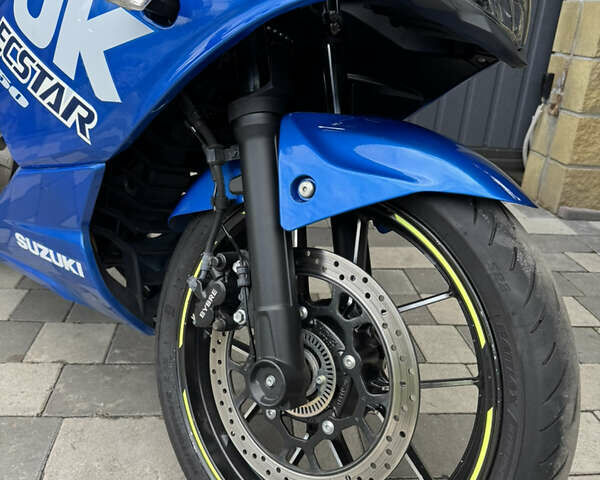 Синий Сузуки Gixxer 250, объемом двигателя 0.25 л и пробегом 8 тыс. км за 3500 $, фото 9 на Automoto.ua