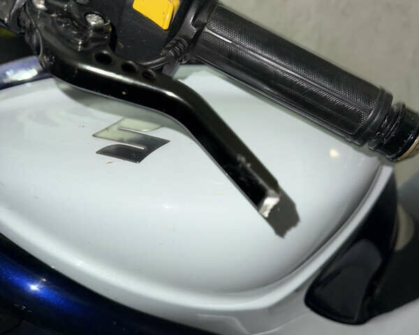 Білий Сузукі Gladius 400, об'ємом двигуна 0.4 л та пробігом 58 тис. км за 3700 $, фото 6 на Automoto.ua