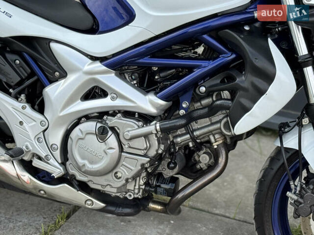 Белый Сузуки Gladius 400, объемом двигателя 0.4 л и пробегом 17 тыс. км за 4000 $, фото 5 на Automoto.ua