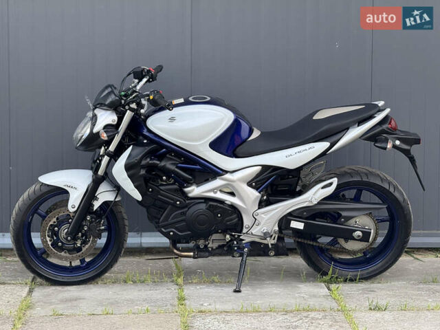 Белый Сузуки Gladius 400, объемом двигателя 0.4 л и пробегом 17 тыс. км за 4000 $, фото 3 на Automoto.ua
