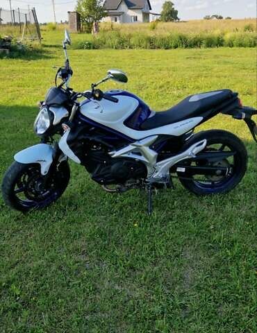 Белый Сузуки Gladius 400, объемом двигателя 0.4 л и пробегом 40 тыс. км за 3500 $, фото 3 на Automoto.ua
