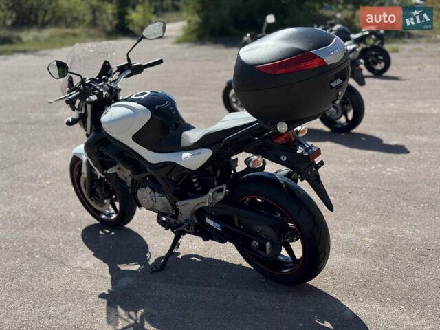 Сузукі Gladius 400, об'ємом двигуна 0 л та пробігом 22 тис. км за 3800 $, фото 4 на Automoto.ua